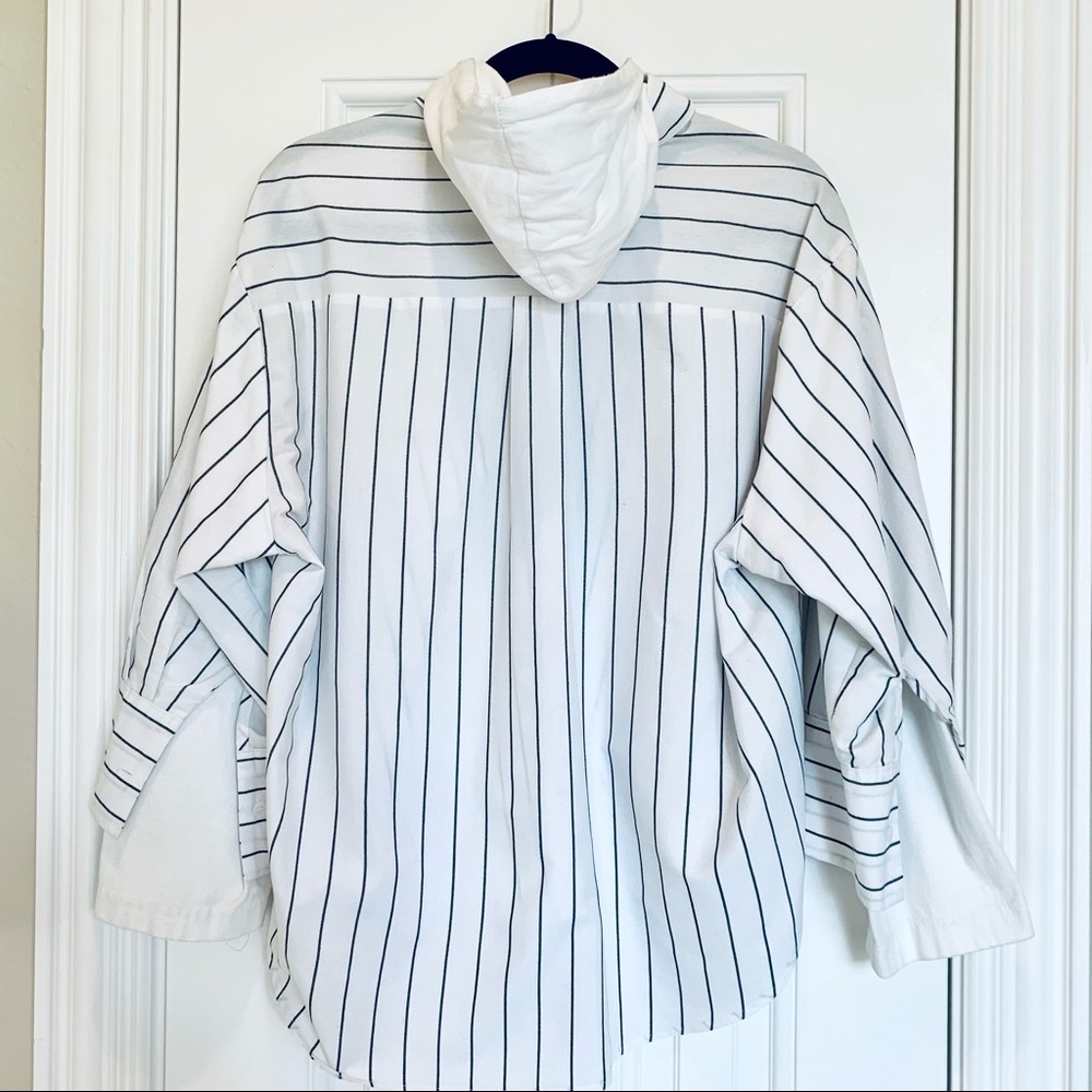 ❌DONATED❌ STYLEANDA KOREA White & Navy Pinstripes Long Sleeve Mock Hoodie - Picture 6 of 12